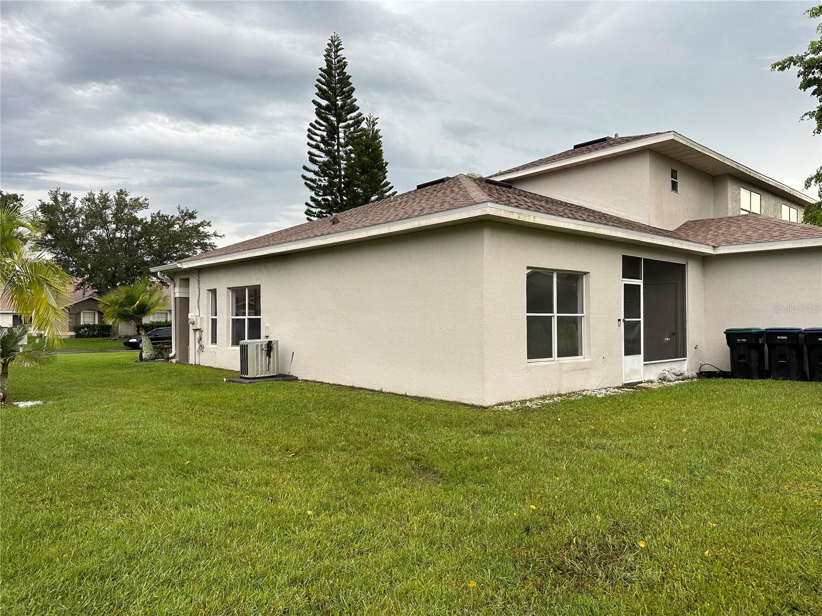 Image 11 of 39 For 14572 Laguna Beach Circle