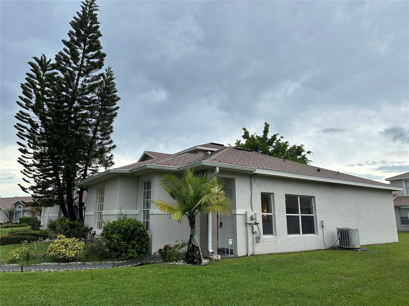 Image 13 of 39 For 14572 Laguna Beach Circle