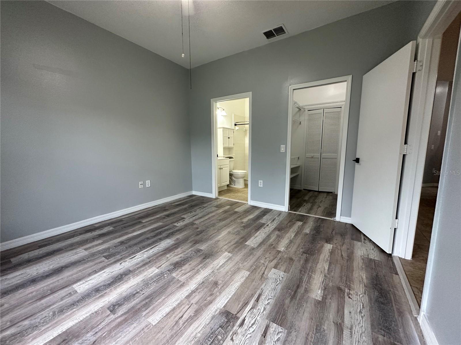 Image 23 of 39 For 14572 Laguna Beach Circle