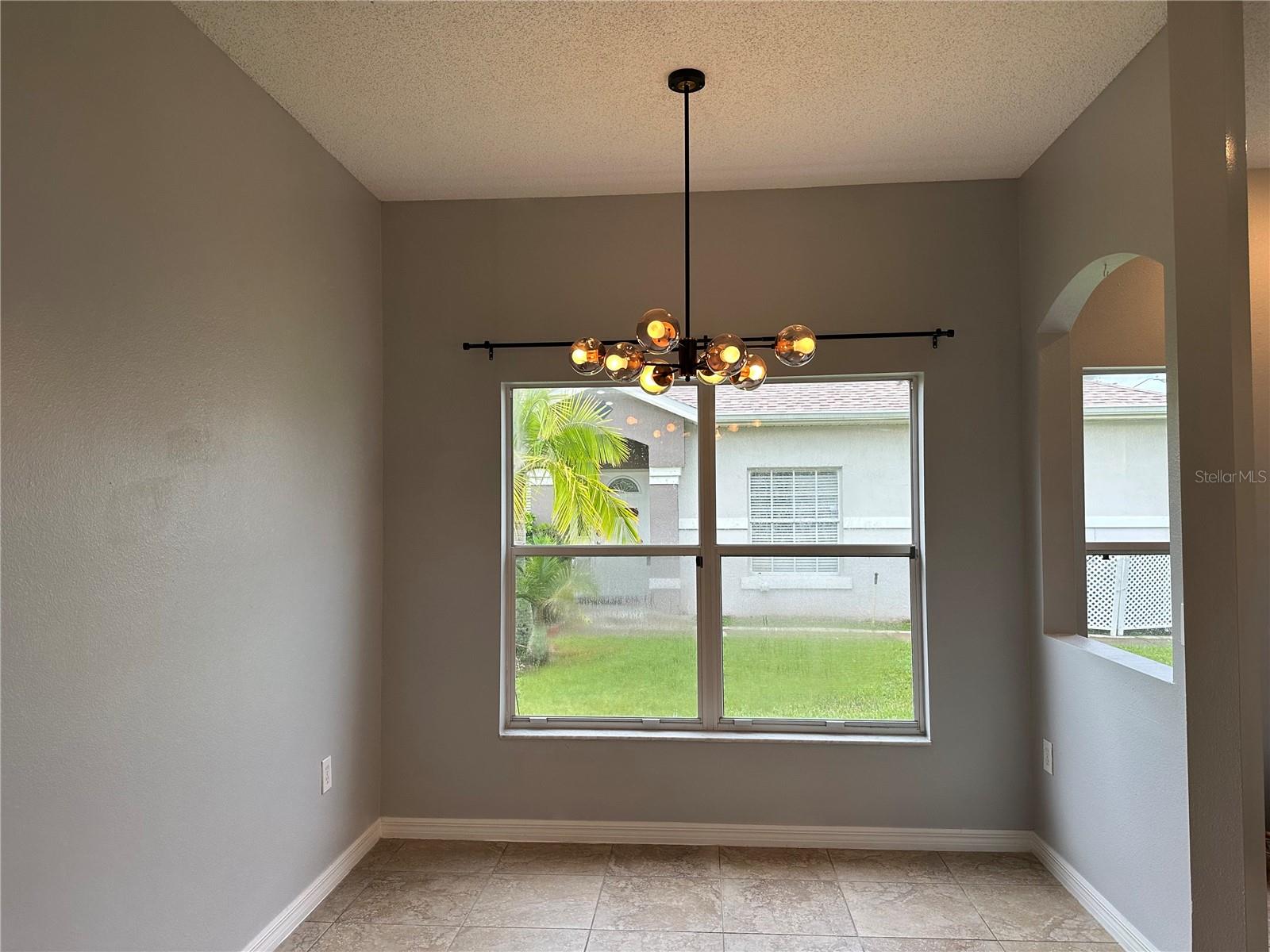 Image 28 of 39 For 14572 Laguna Beach Circle