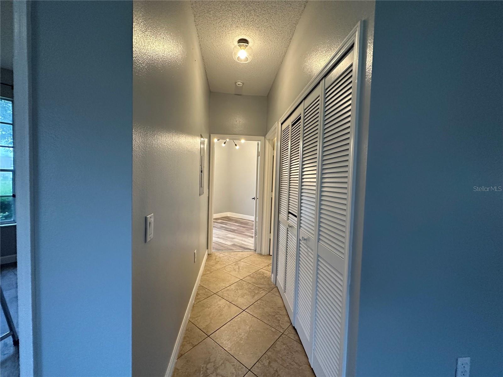 Image 31 of 39 For 14572 Laguna Beach Circle