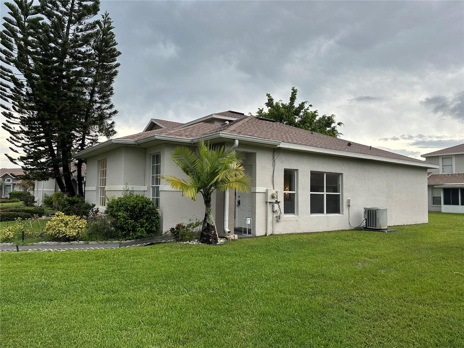 Image 6 of 39 For 14572 Laguna Beach Circle