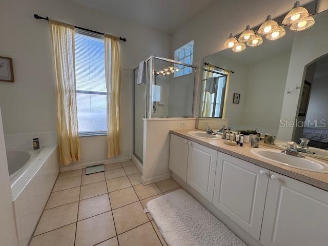 Image 16 of 35 For 8212 Fan Palm Way