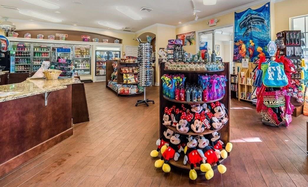 Image 32 of 35 For 8212 Fan Palm Way