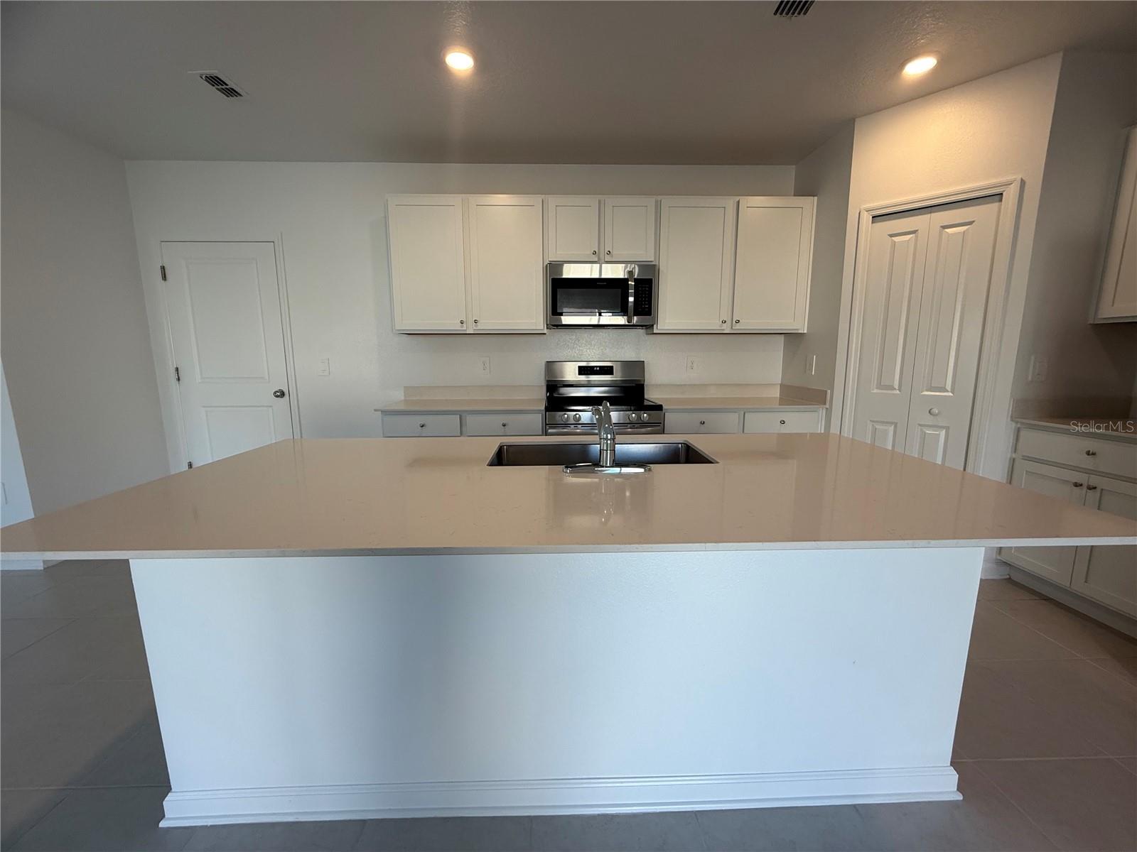 Image 6 of 22 For 3467 Howell Drive