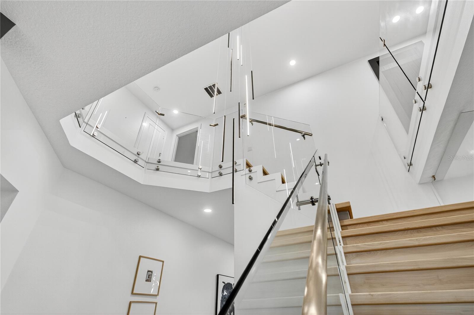 Image 18 of 100 For 16689 Broadwater Avenue