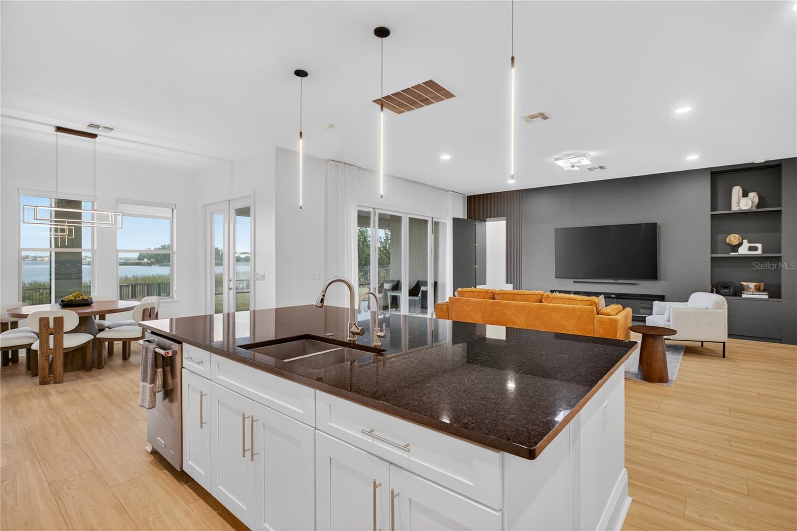 Image 24 of 100 For 16689 Broadwater Avenue