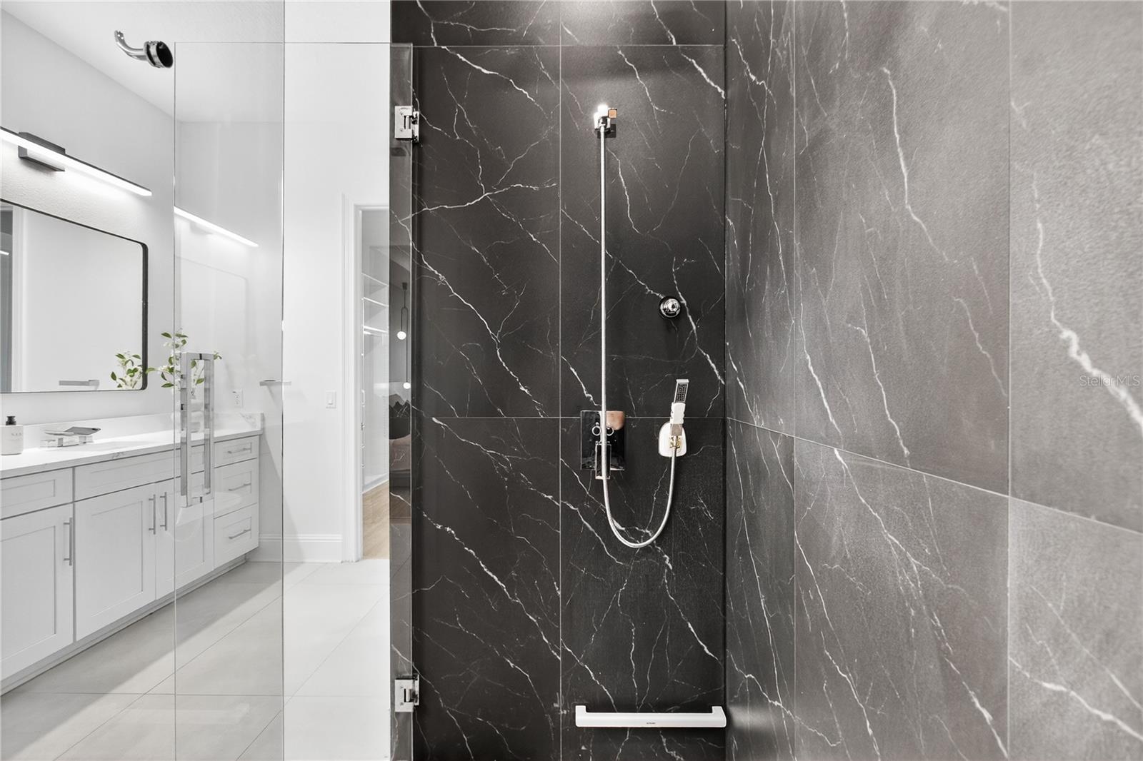 Image 40 of 100 For 16689 Broadwater Avenue