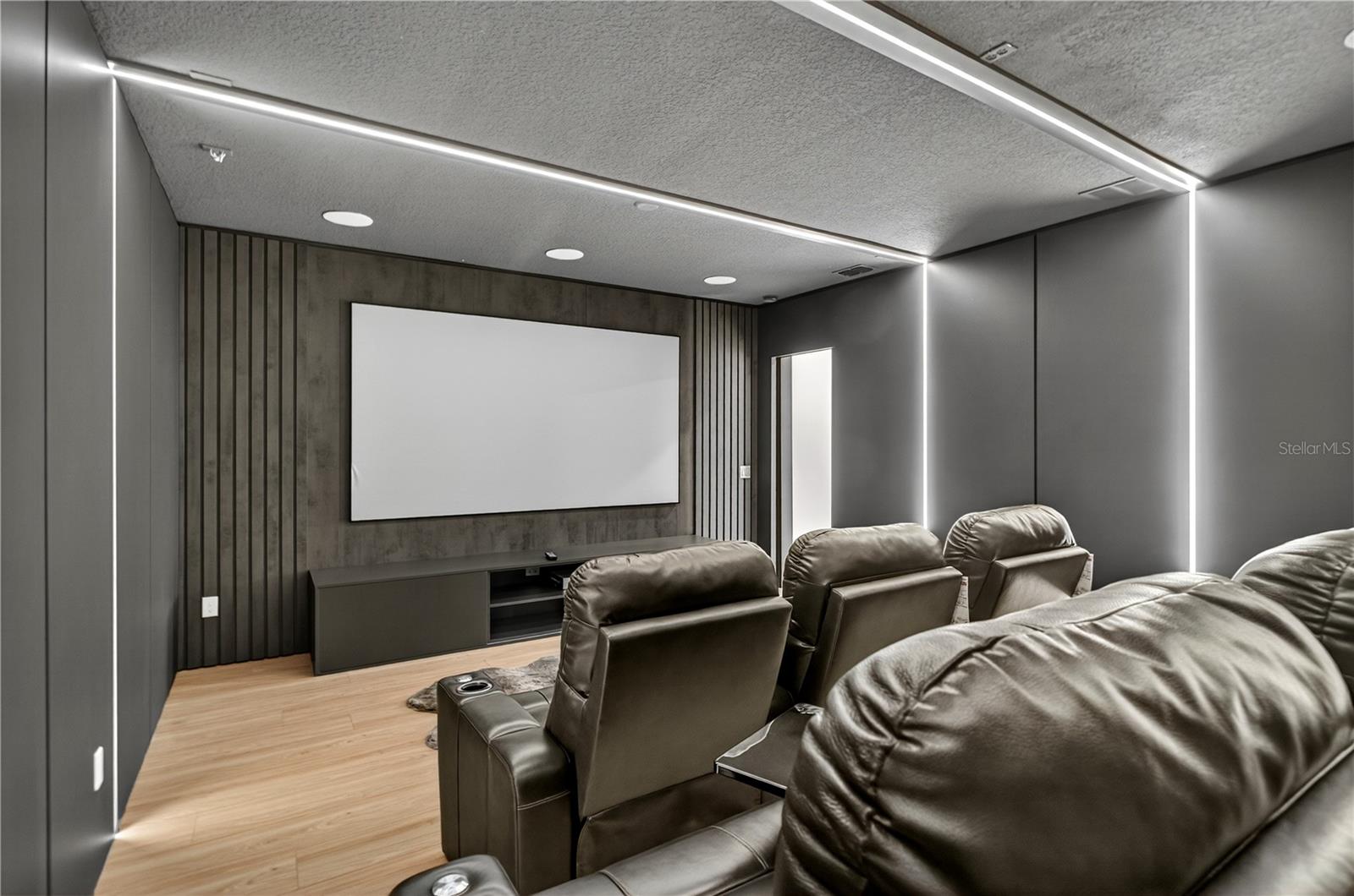 Image 55 of 100 For 16689 Broadwater Avenue