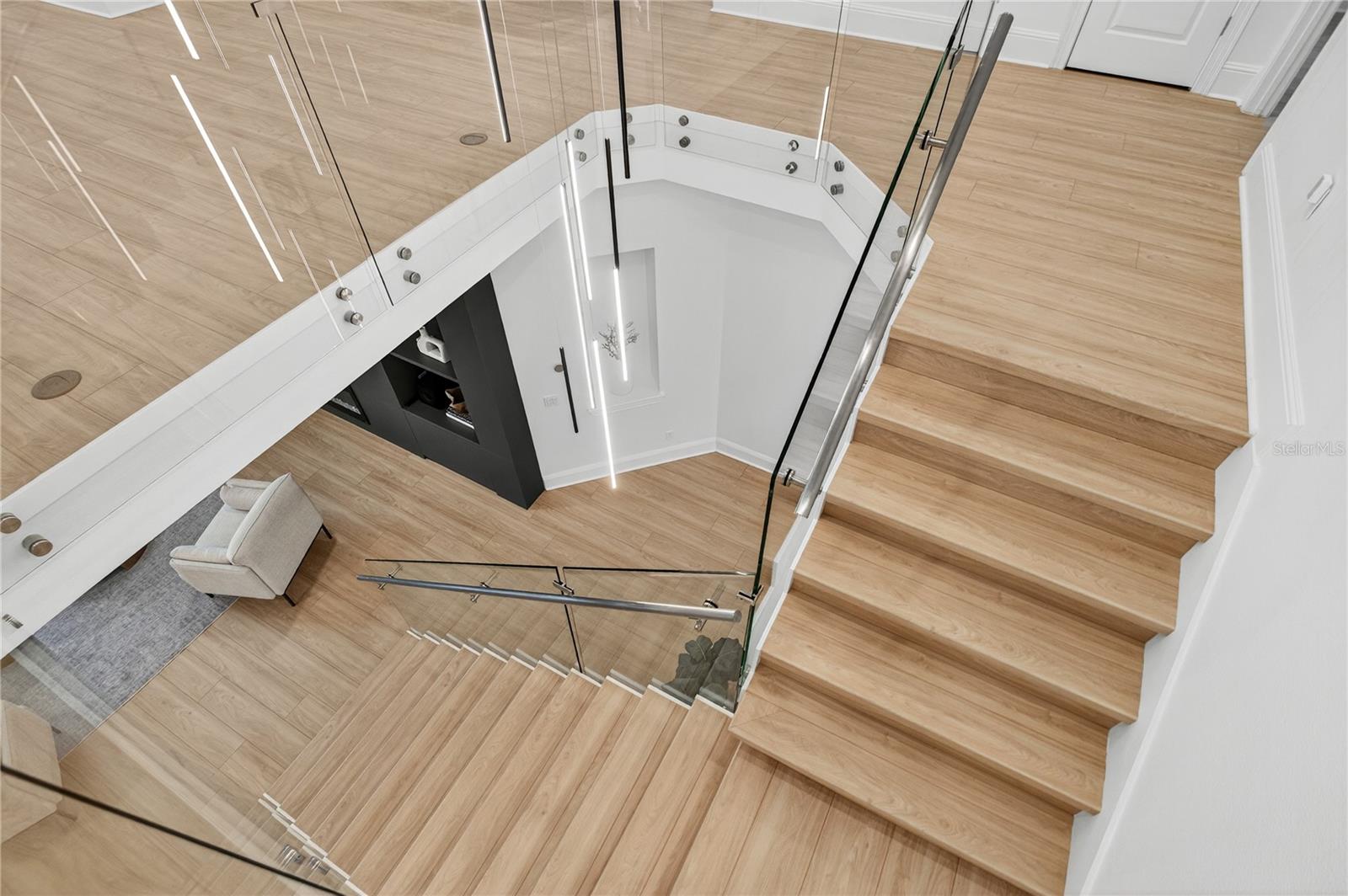 Image 57 of 100 For 16689 Broadwater Avenue