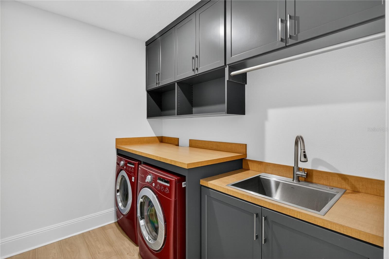 Image 71 of 100 For 16689 Broadwater Avenue