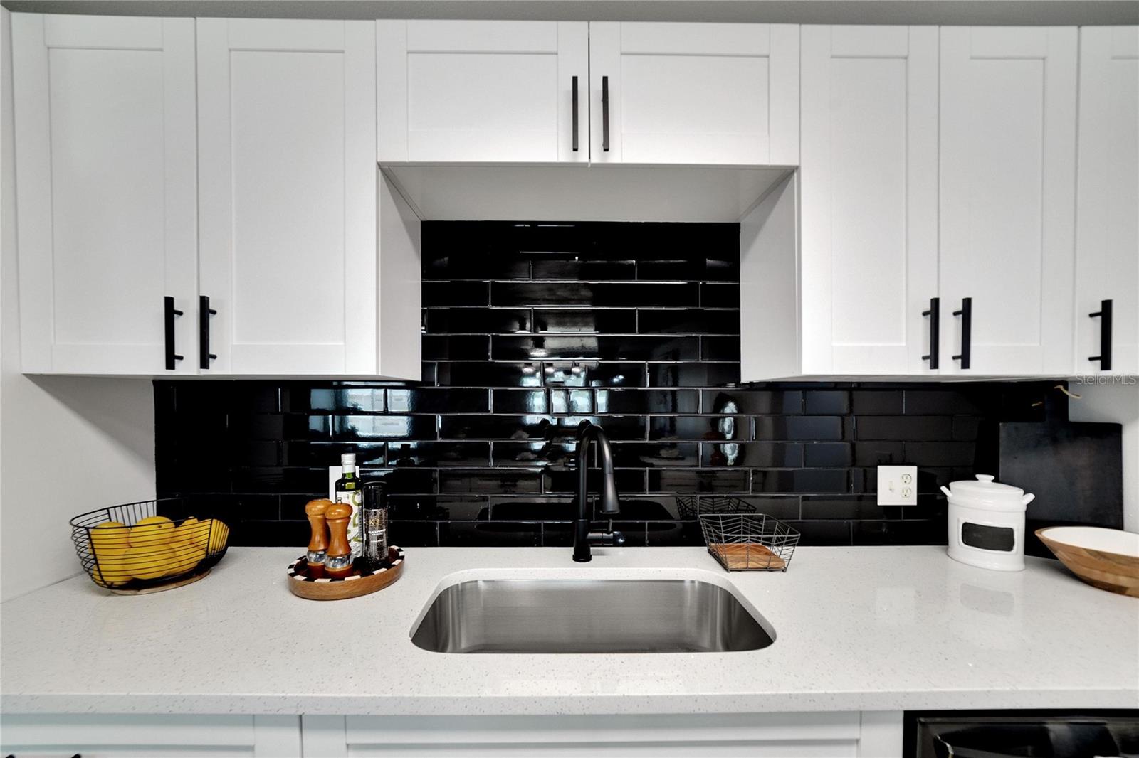 Image 21 of 66 For 11524 Newell Drive