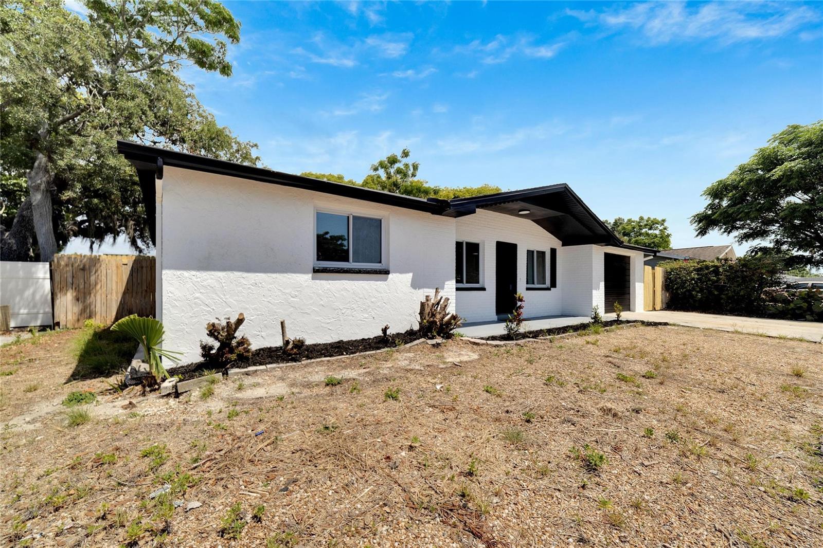 Image 6 of 66 For 11524 Newell Drive