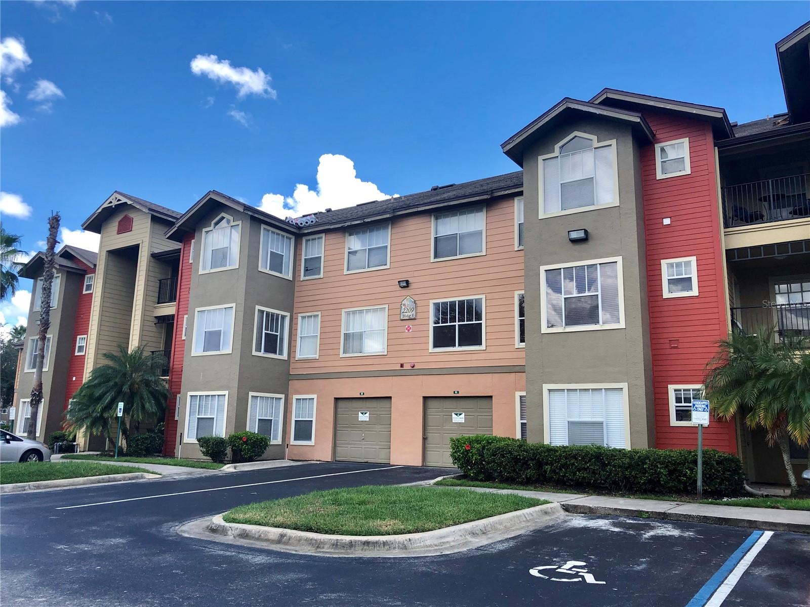 Image 15 of 17 For 2209 Antigua Place 834