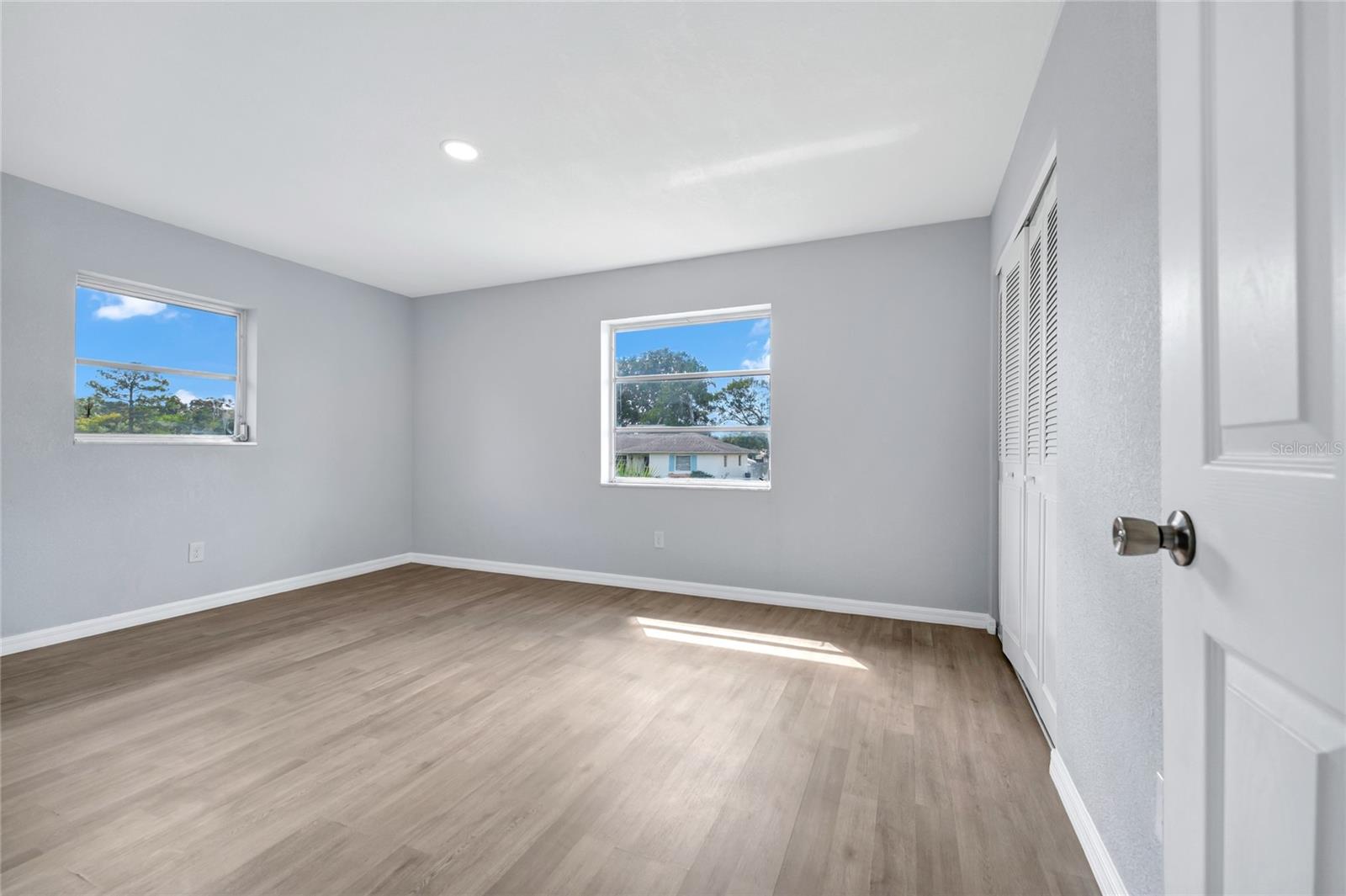 Image 6 of 14 For 2272 Kent Road