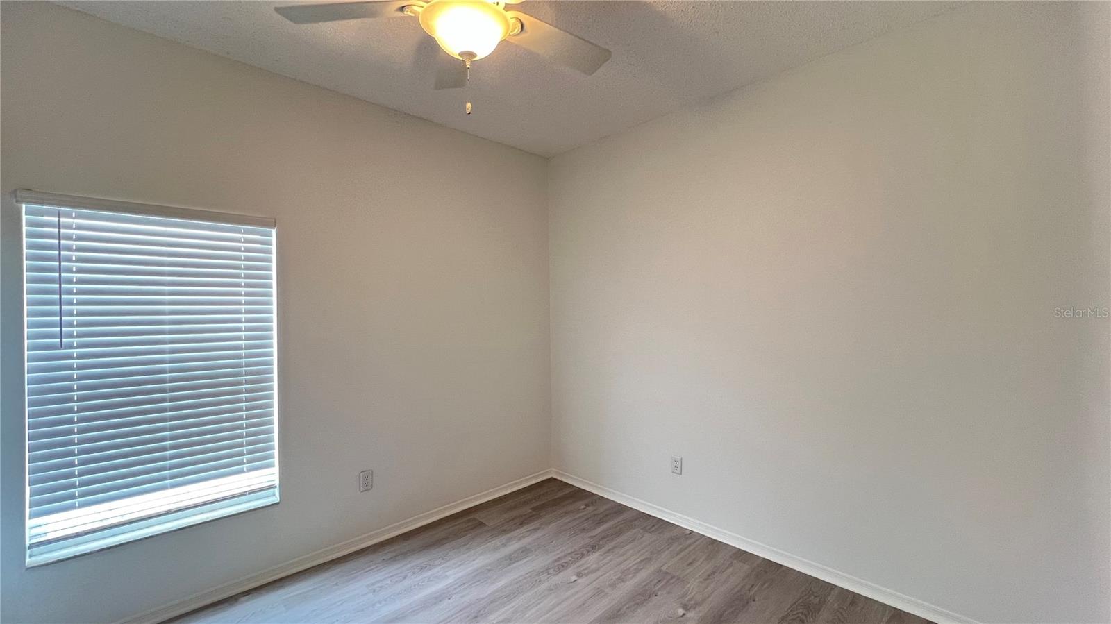 Image 11 of 31 For 123 Jaybee Avenue