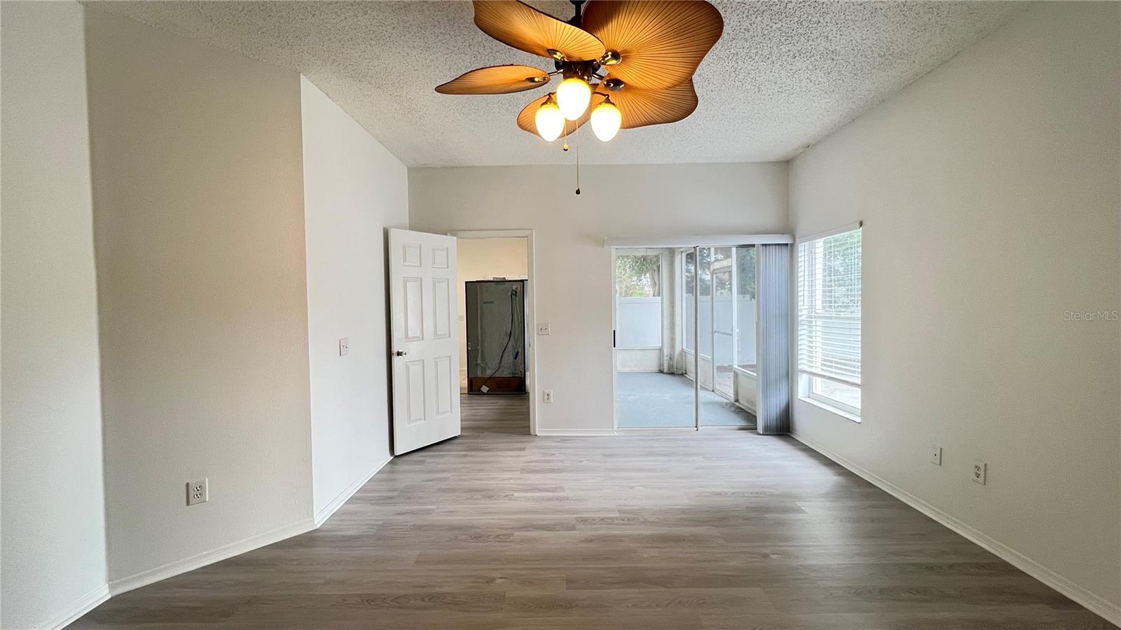 Image 20 of 31 For 123 Jaybee Avenue