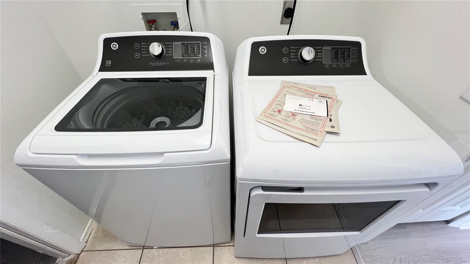 Image 33 of 40 For 123 Jaybee Avenue