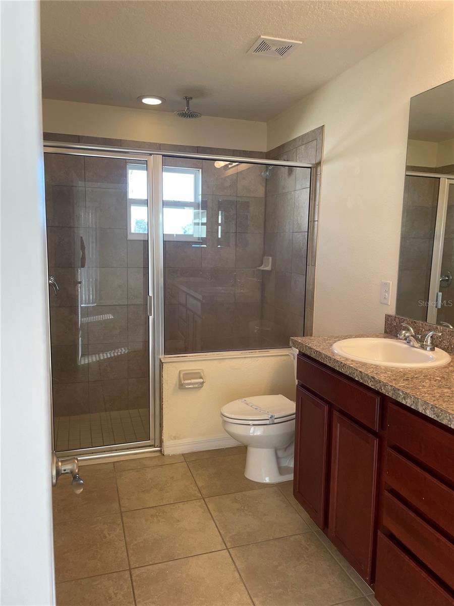 Image 18 of 21 For 130 Victory Avenue