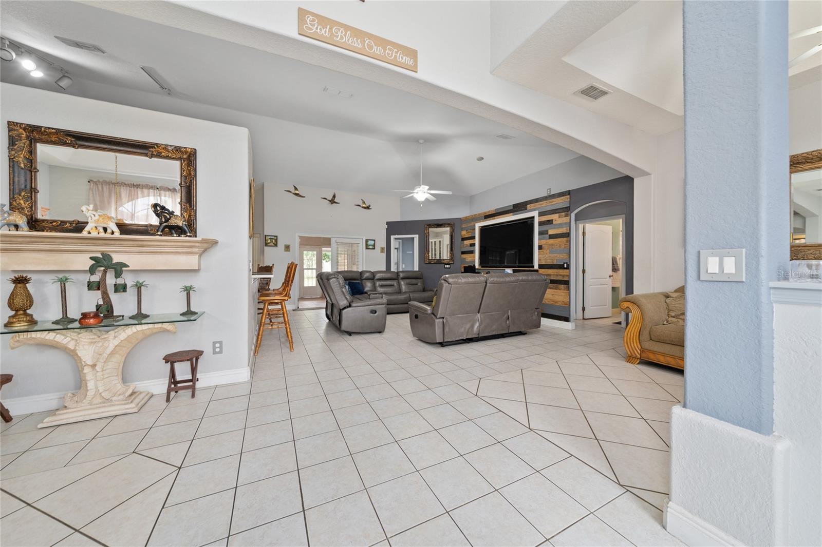 Image 4 of 35 For 3413 Gator Bay Creek Boulevard