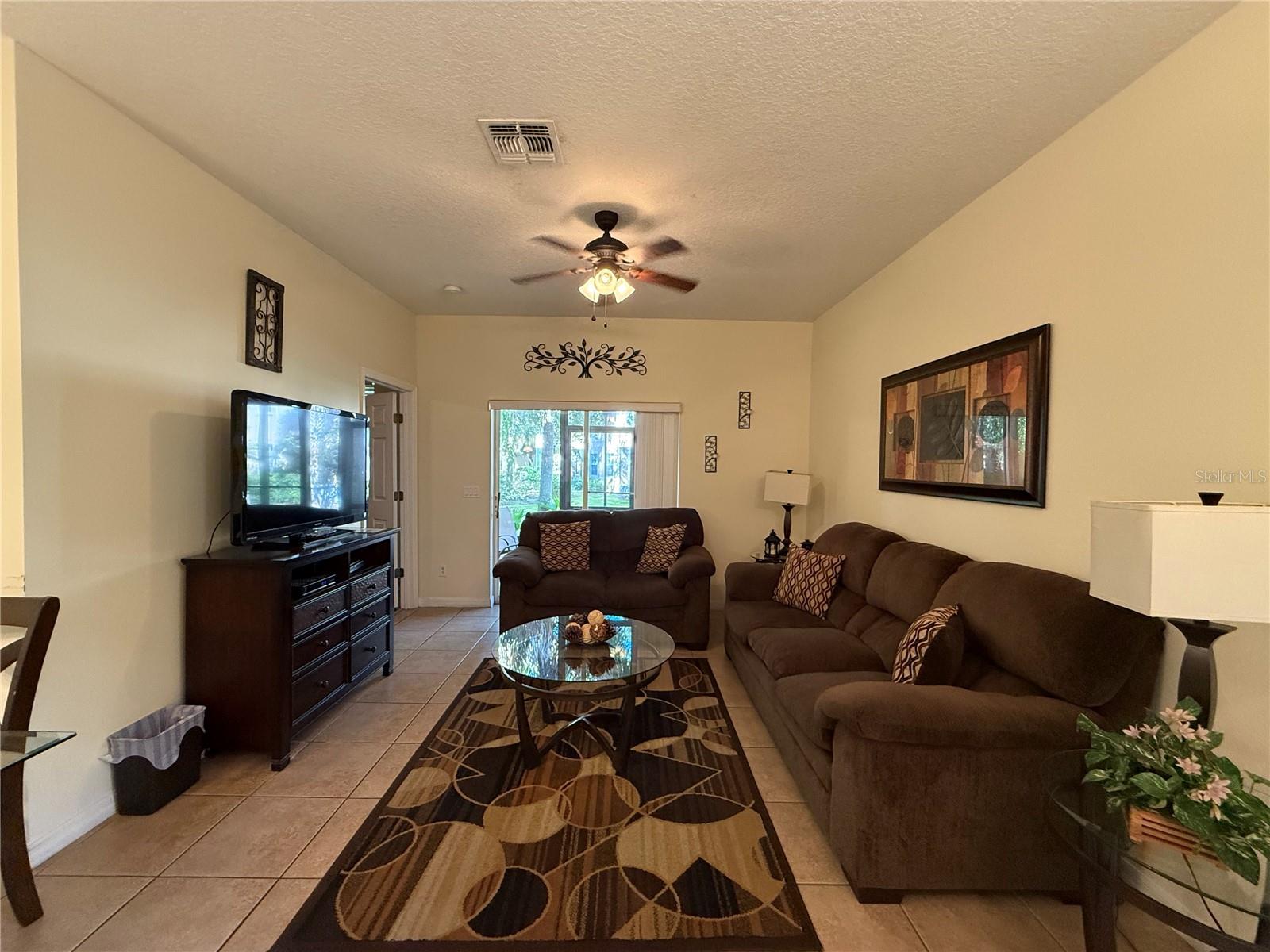 Image 4 of 12 For 2824 Oakwater Drive 2824