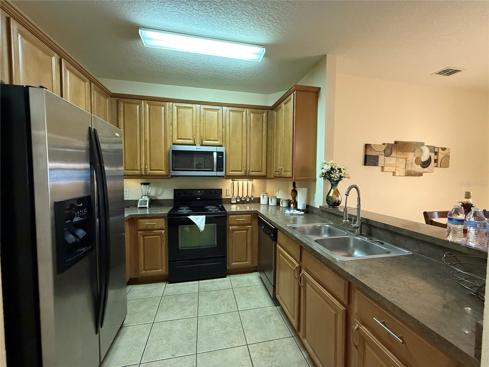Image 6 of 12 For 2824 Oakwater Drive 2824