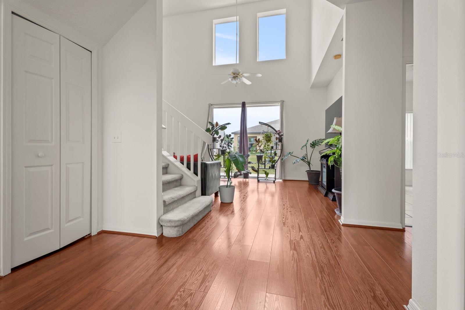 Image 10 of 41 For 1911 Michigan Court