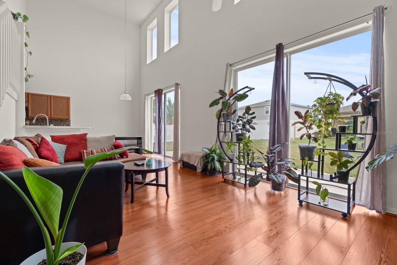 Image 12 of 41 For 1911 Michigan Court