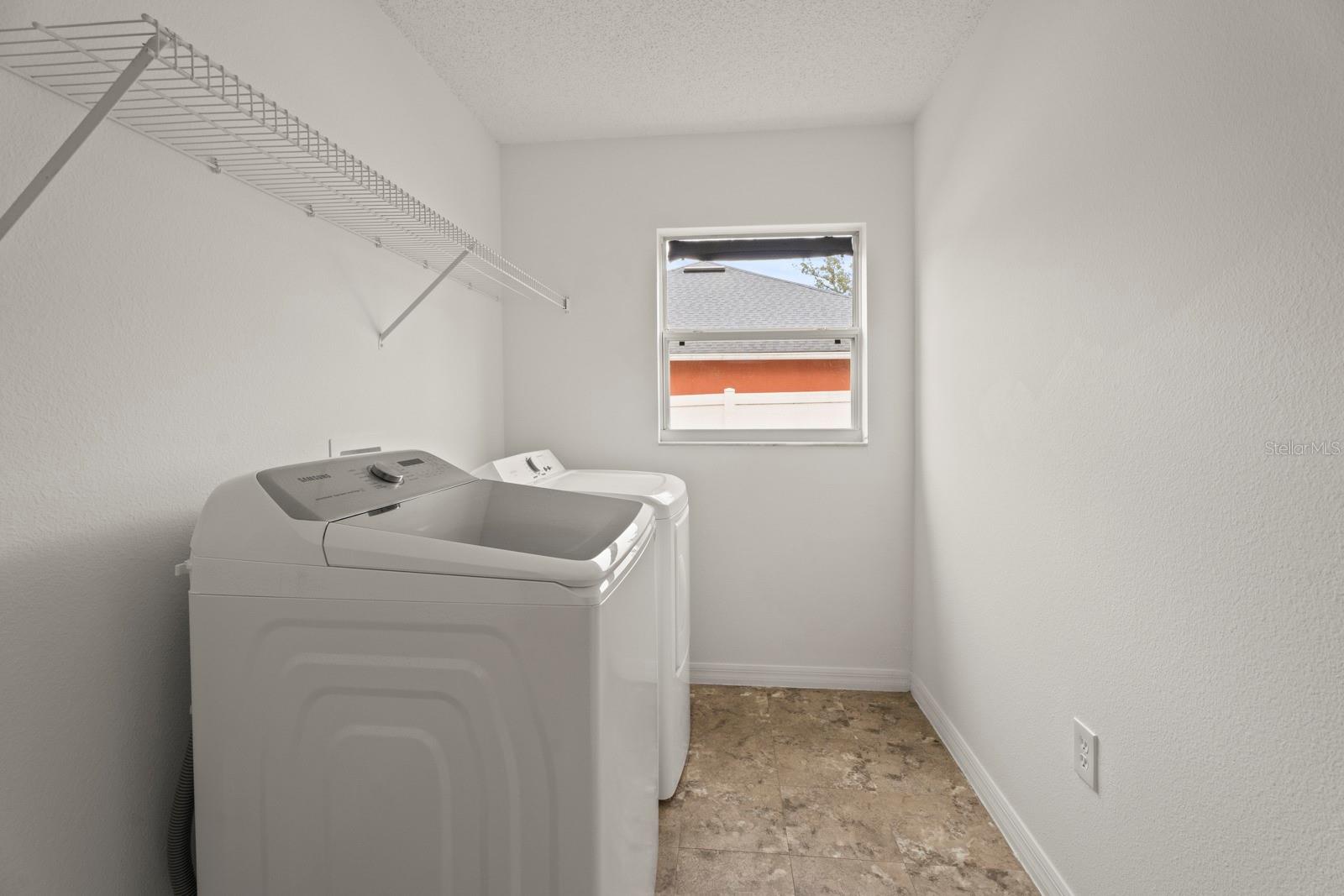 Image 22 of 41 For 1911 Michigan Court