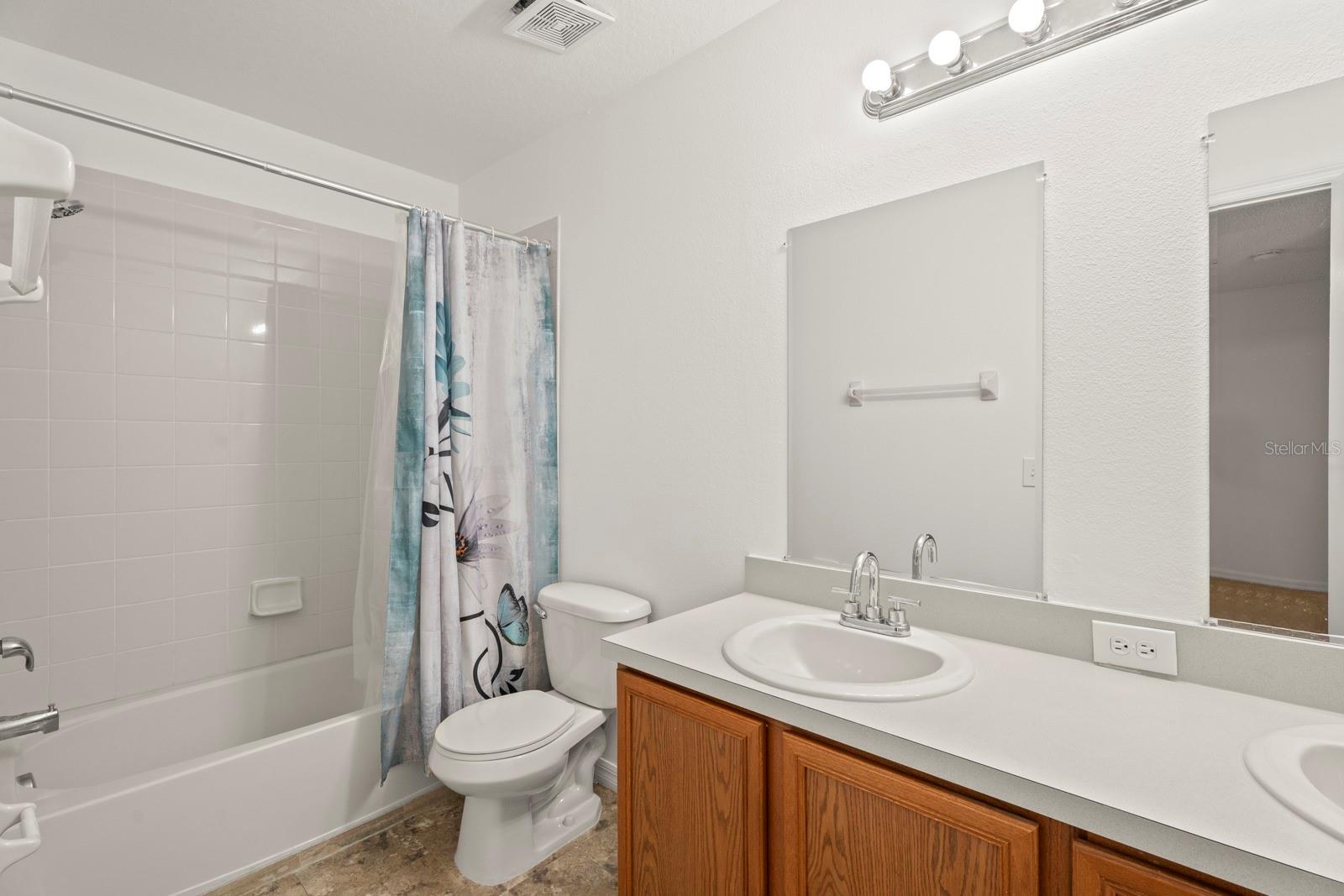 Image 29 of 41 For 1911 Michigan Court