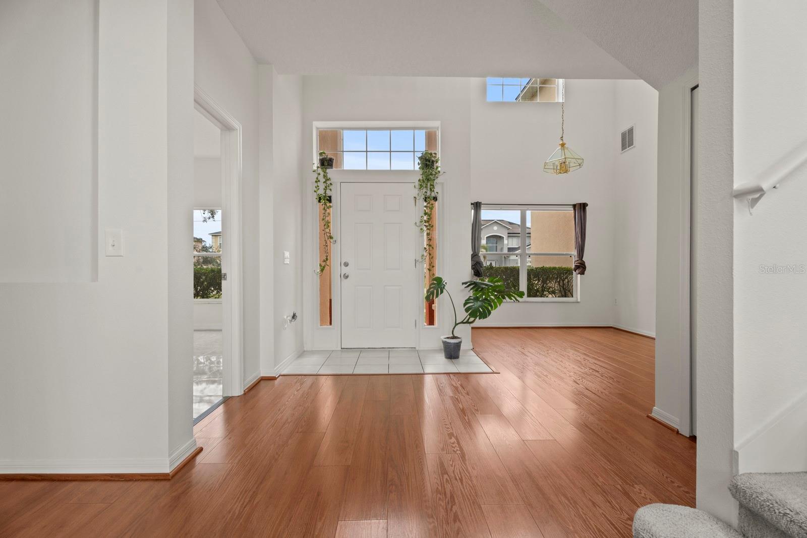 Image 8 of 41 For 1911 Michigan Court