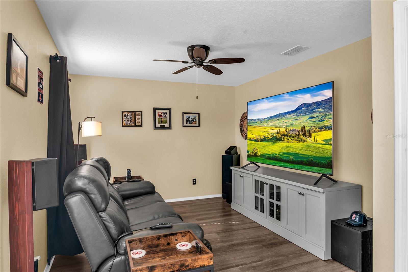 Image 23 of 55 For 2962 Inca Avenue