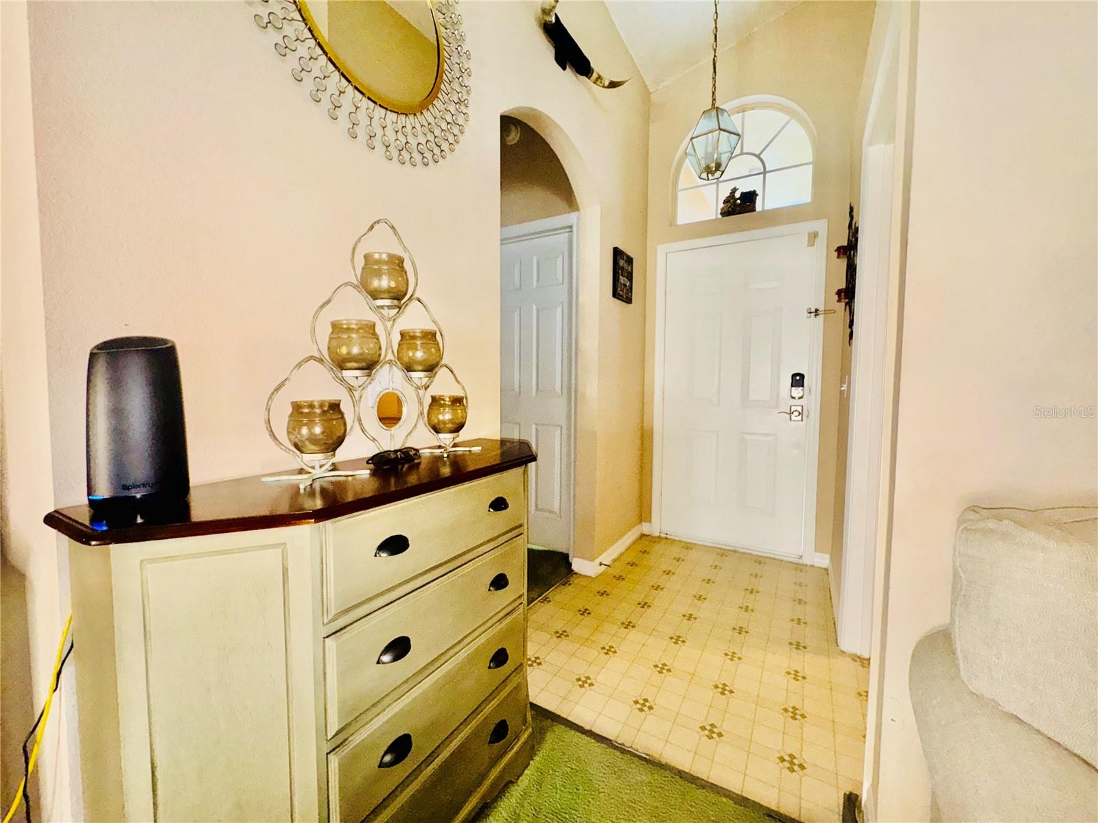 Image 14 of 28 For 307 Nicholson Drive