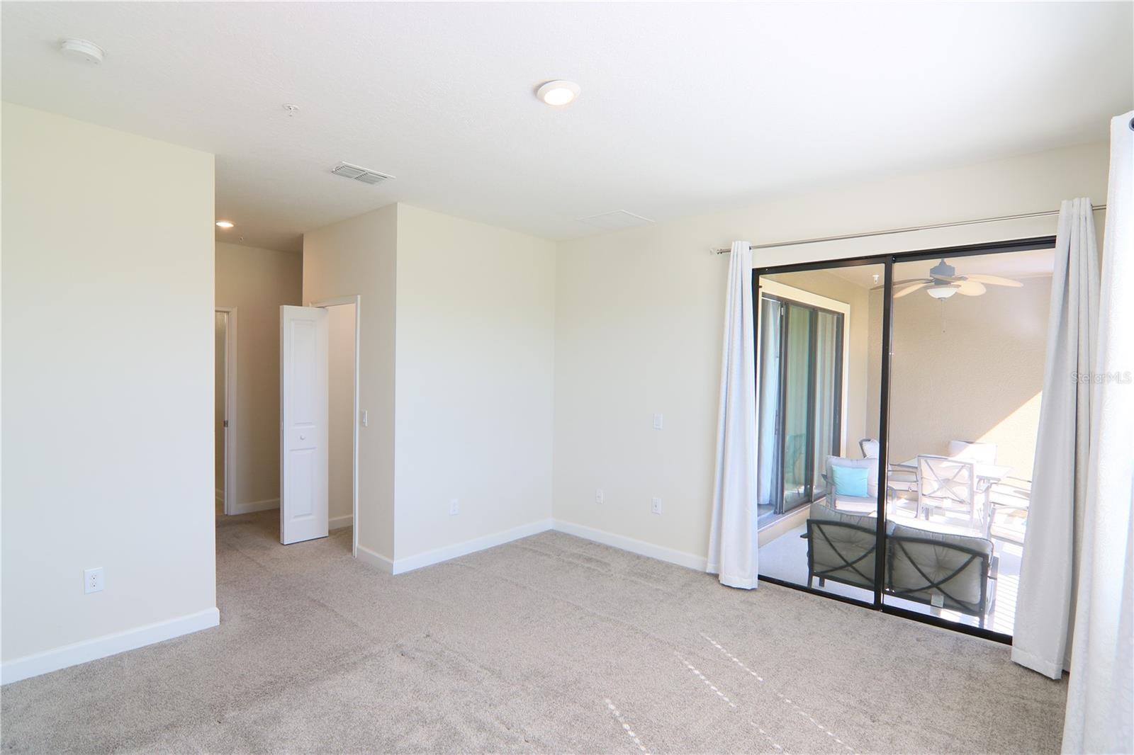 Image 19 of 27 For 9008 Azalea Sands Lane 3404