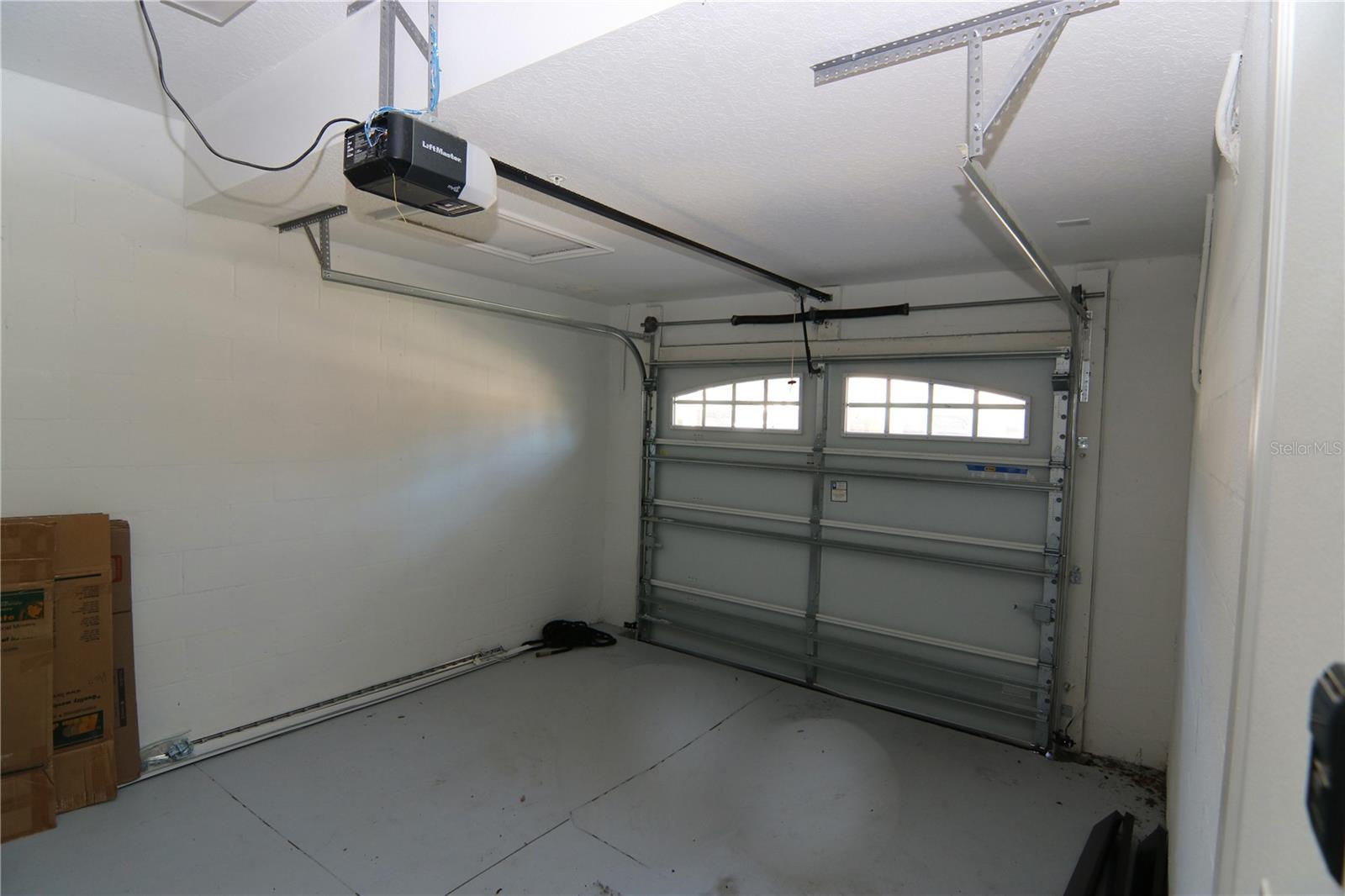 Image 24 of 27 For 9008 Azalea Sands Lane 3404