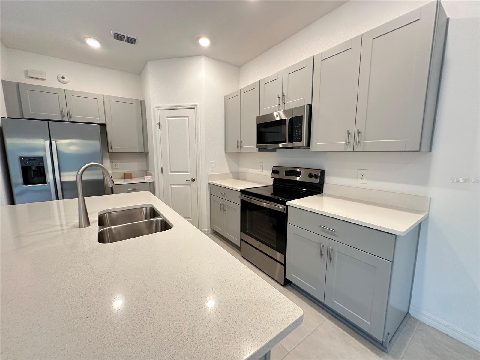 Image 6 of 26 For 2207 Portrait Street