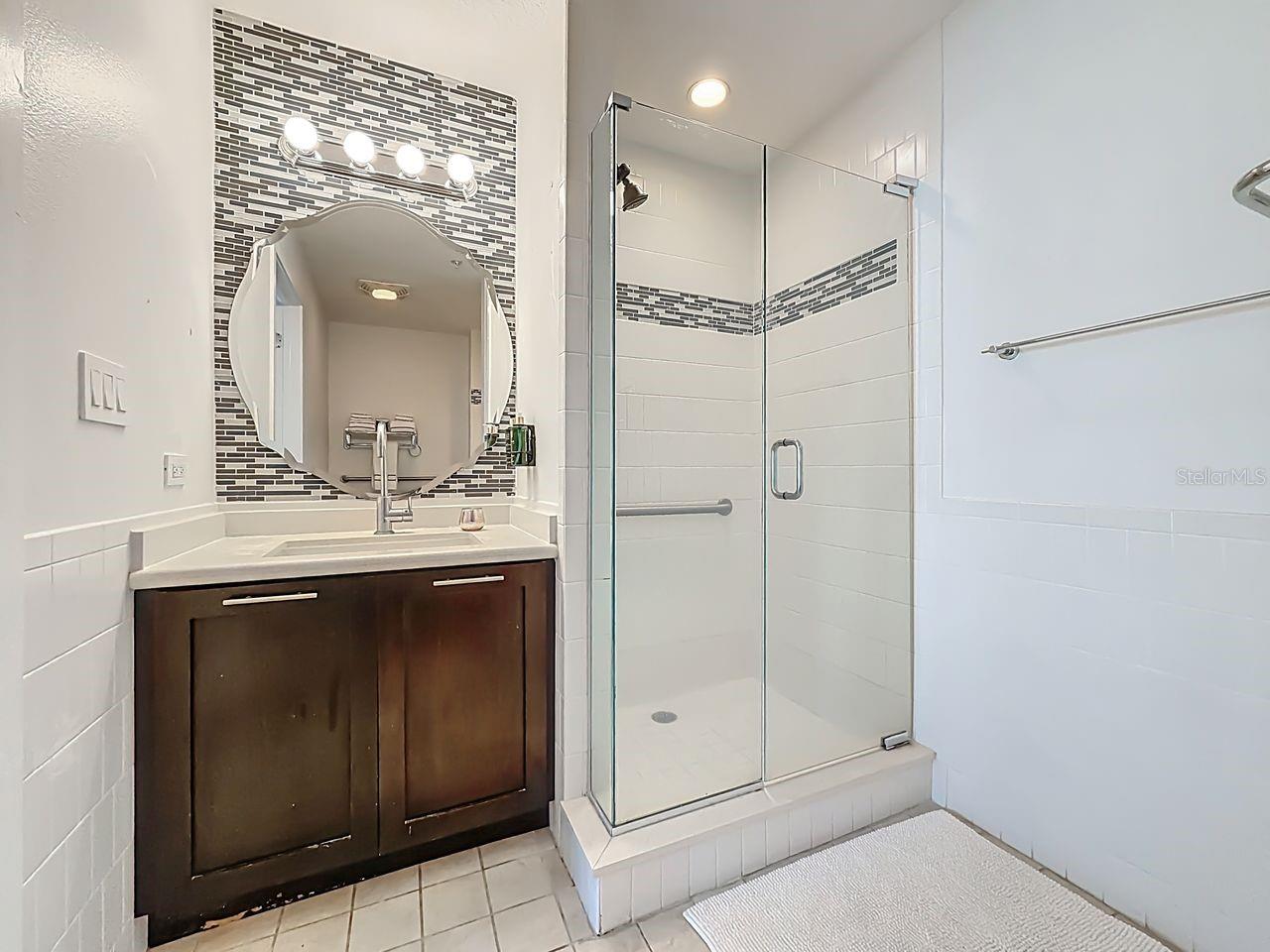 Image 16 of 42 For 225 Celebration Place 339