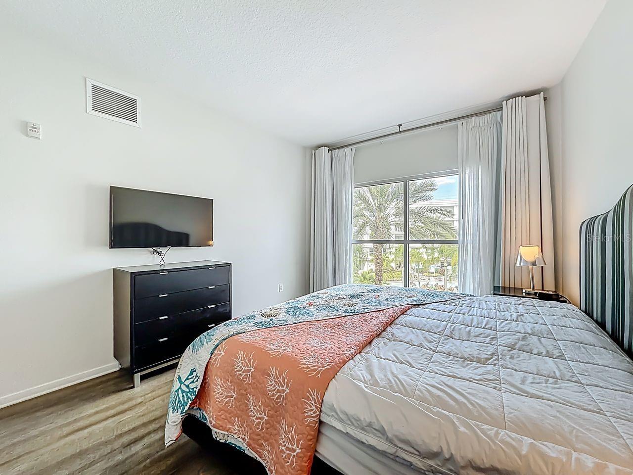 Image 20 of 42 For 225 Celebration Place 339