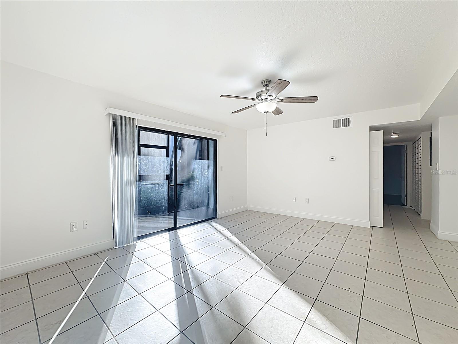 Image 13 of 59 For 185 Waterfall Way 102