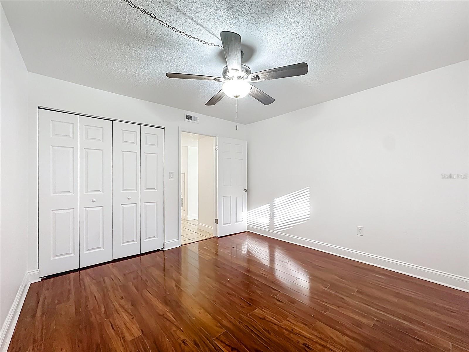 Image 45 of 59 For 185 Waterfall Way 102