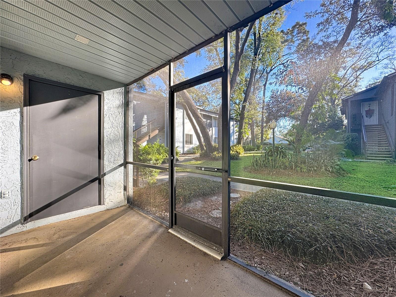 Image 51 of 59 For 185 Waterfall Way 102