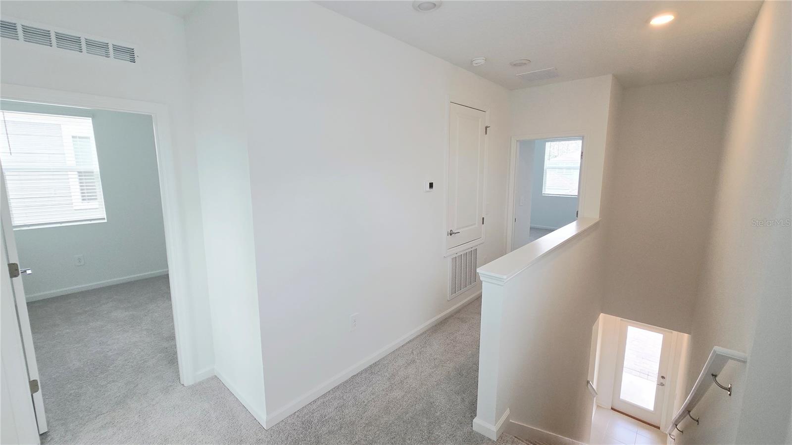 Image 17 of 33 For 724 Squire Avenue