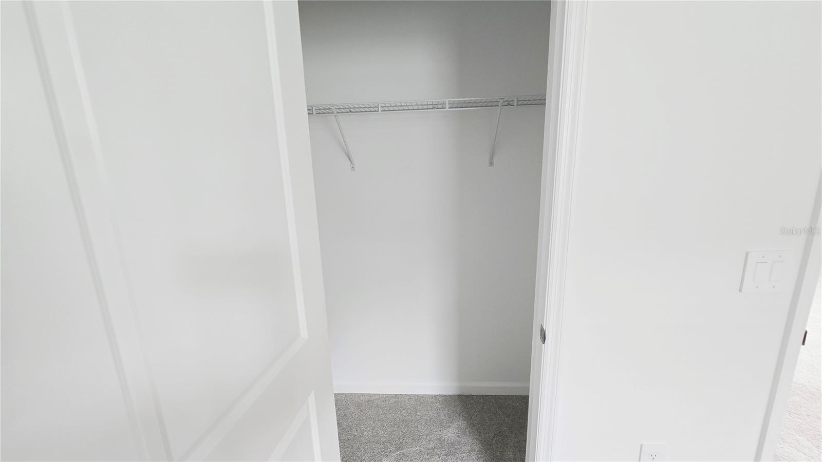 Image 25 of 33 For 724 Squire Avenue