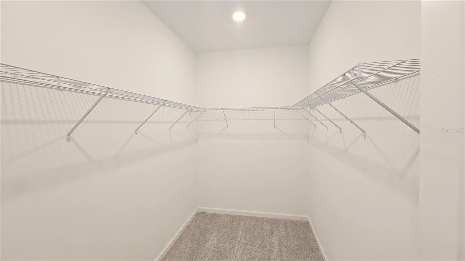 Image 26 of 33 For 724 Squire Avenue