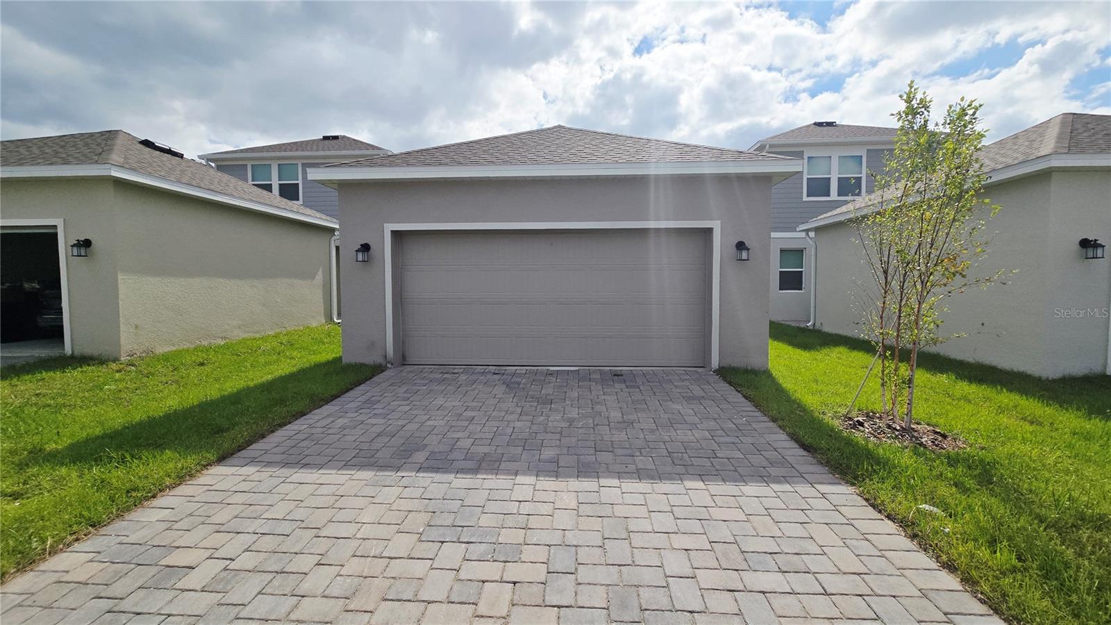 Image 8 of 33 For 724 Squire Avenue