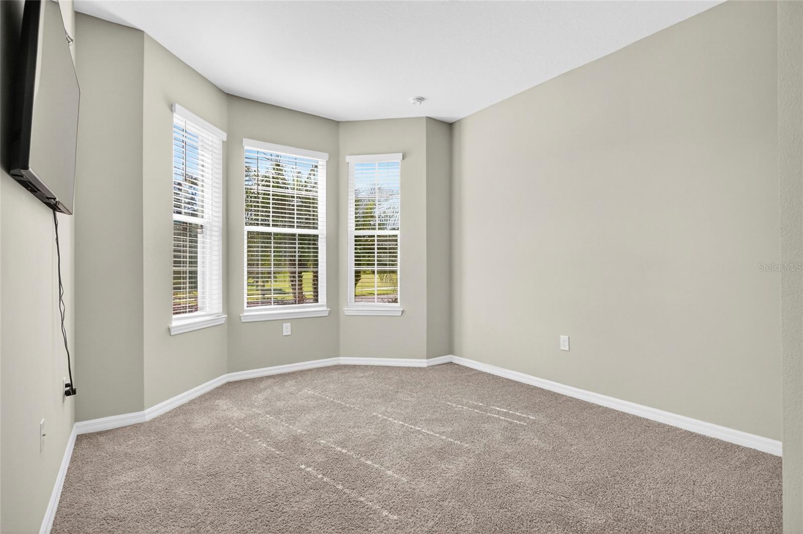 Image 15 of 39 For 1910 Goblet Cove Street