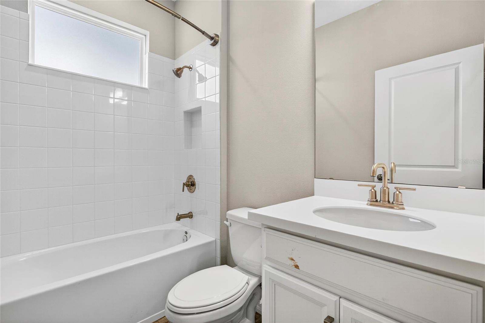 Image 17 of 39 For 1910 Goblet Cove Street