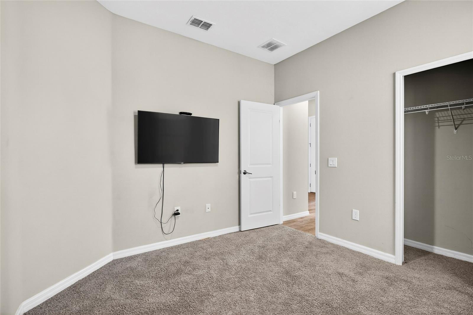 Image 19 of 39 For 1910 Goblet Cove Street