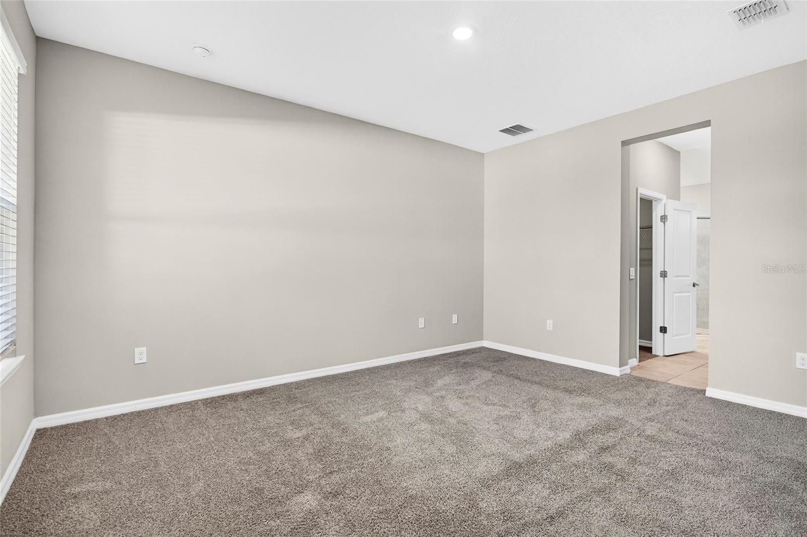 Image 21 of 39 For 1910 Goblet Cove Street