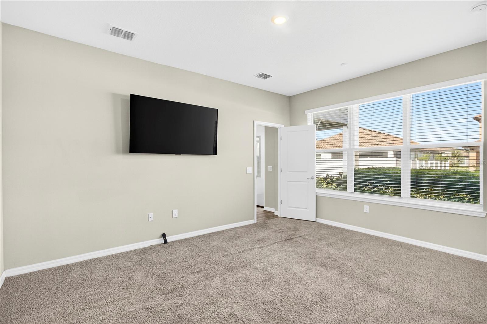 Image 22 of 39 For 1910 Goblet Cove Street